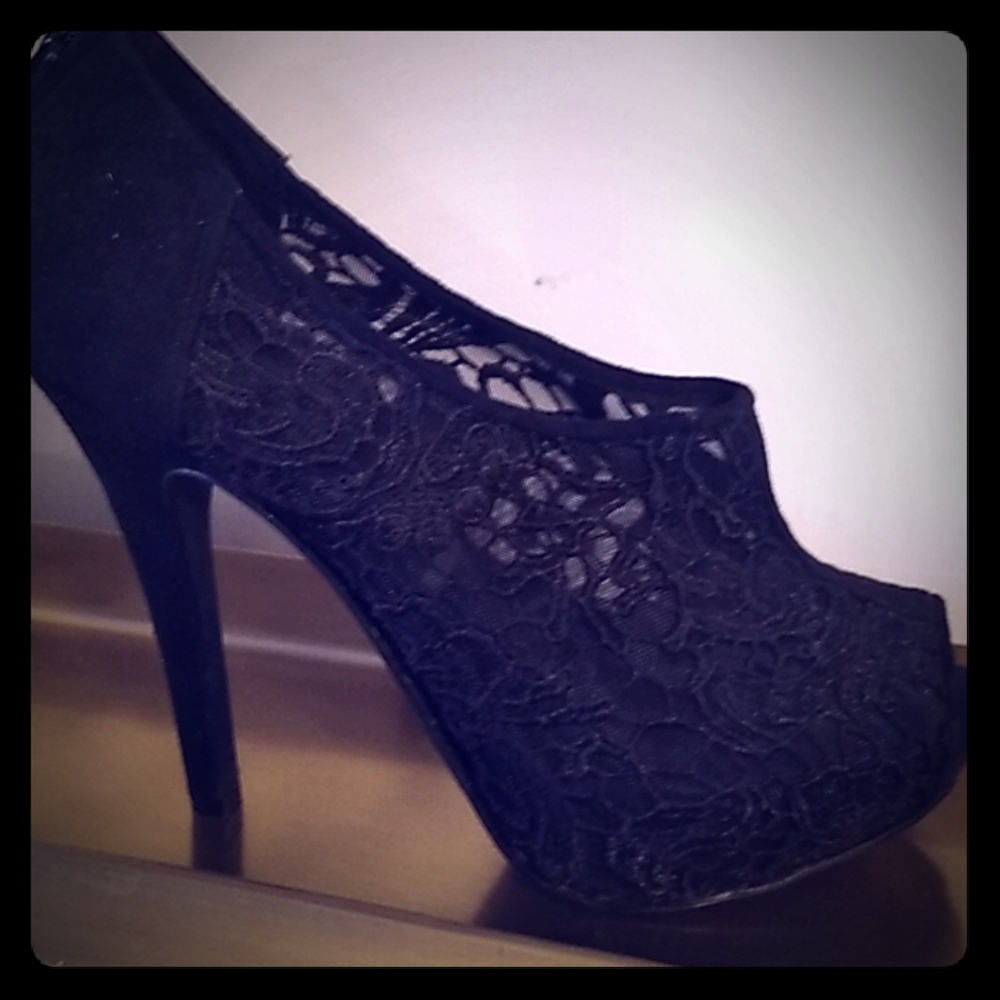 Elle black high heels size 8 1/2